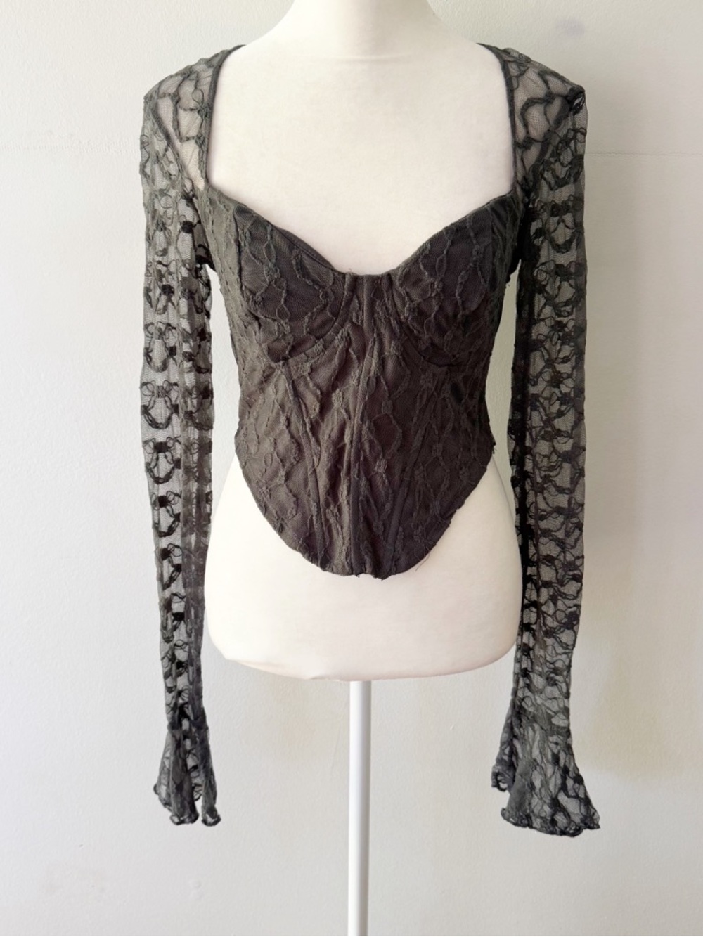 Windsor‎ Women Y2K Lace Corset Open. Back Top Regency Whimsigoth Dark Fairy Gray